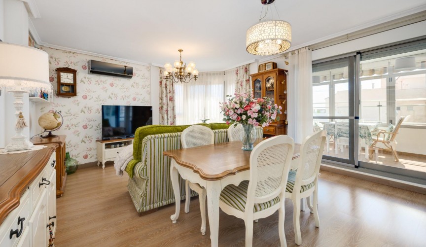 Resale - Penthouse -
Torrevieja - Centro