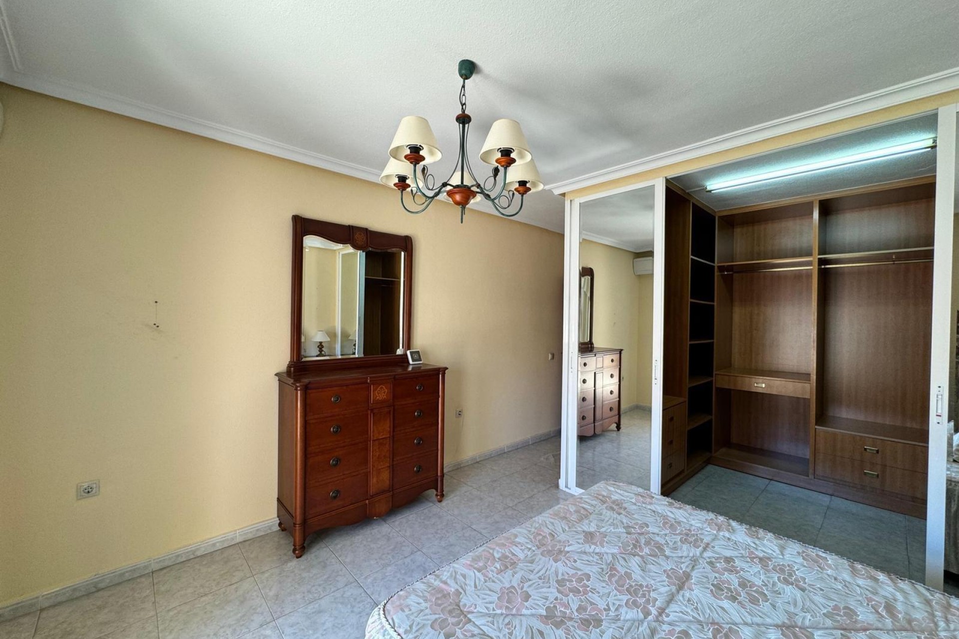 Resale - Penthouse -
Torrevieja - Habaneras