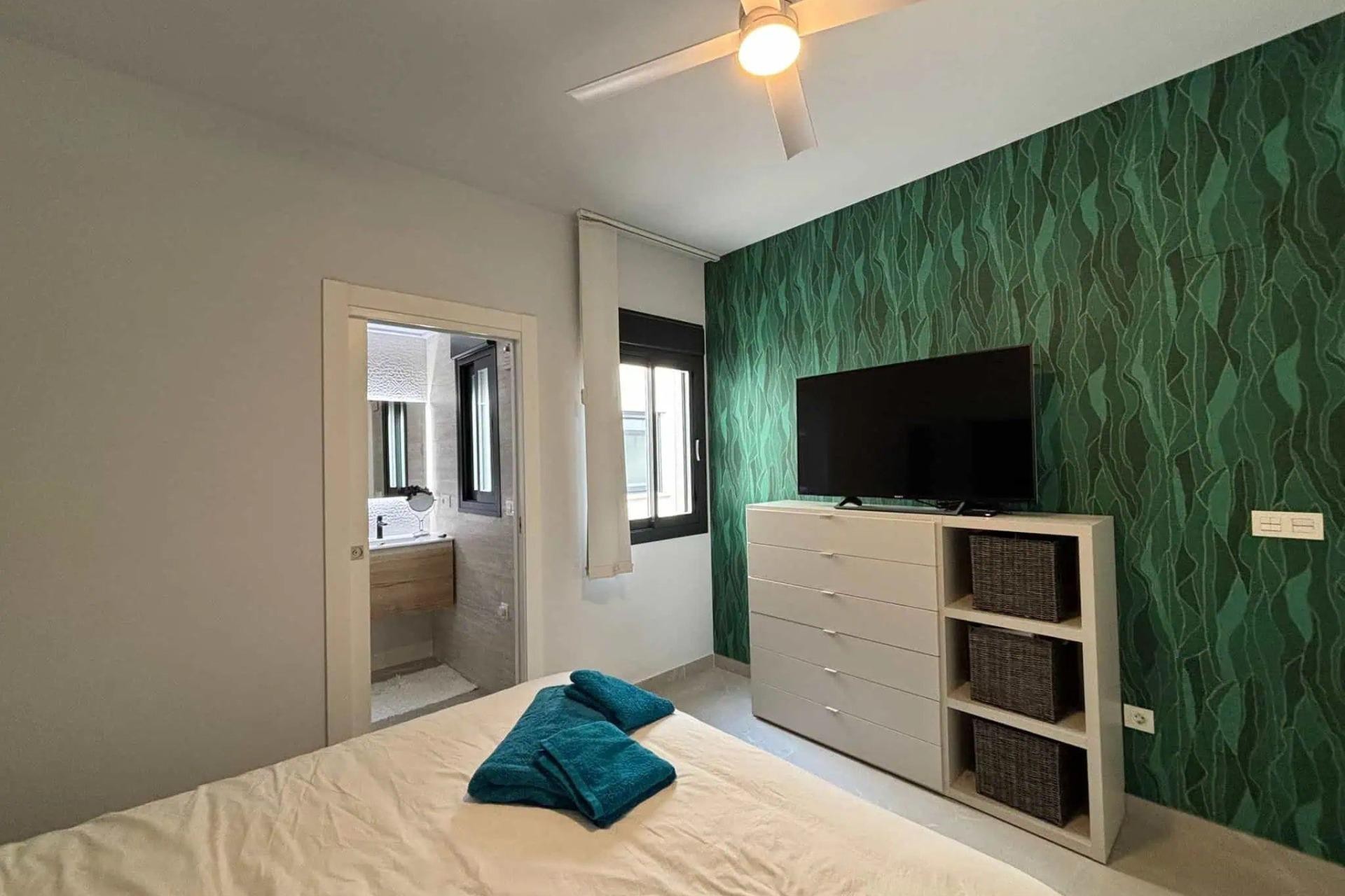 Resale - Penthouse -
Torrevieja - Las Piscinas Naturales
