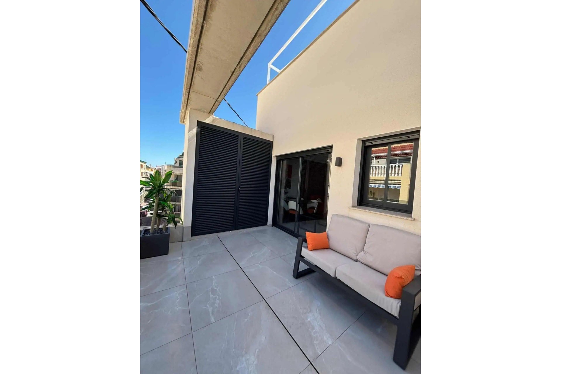 Resale - Penthouse -
Torrevieja - Las Piscinas Naturales