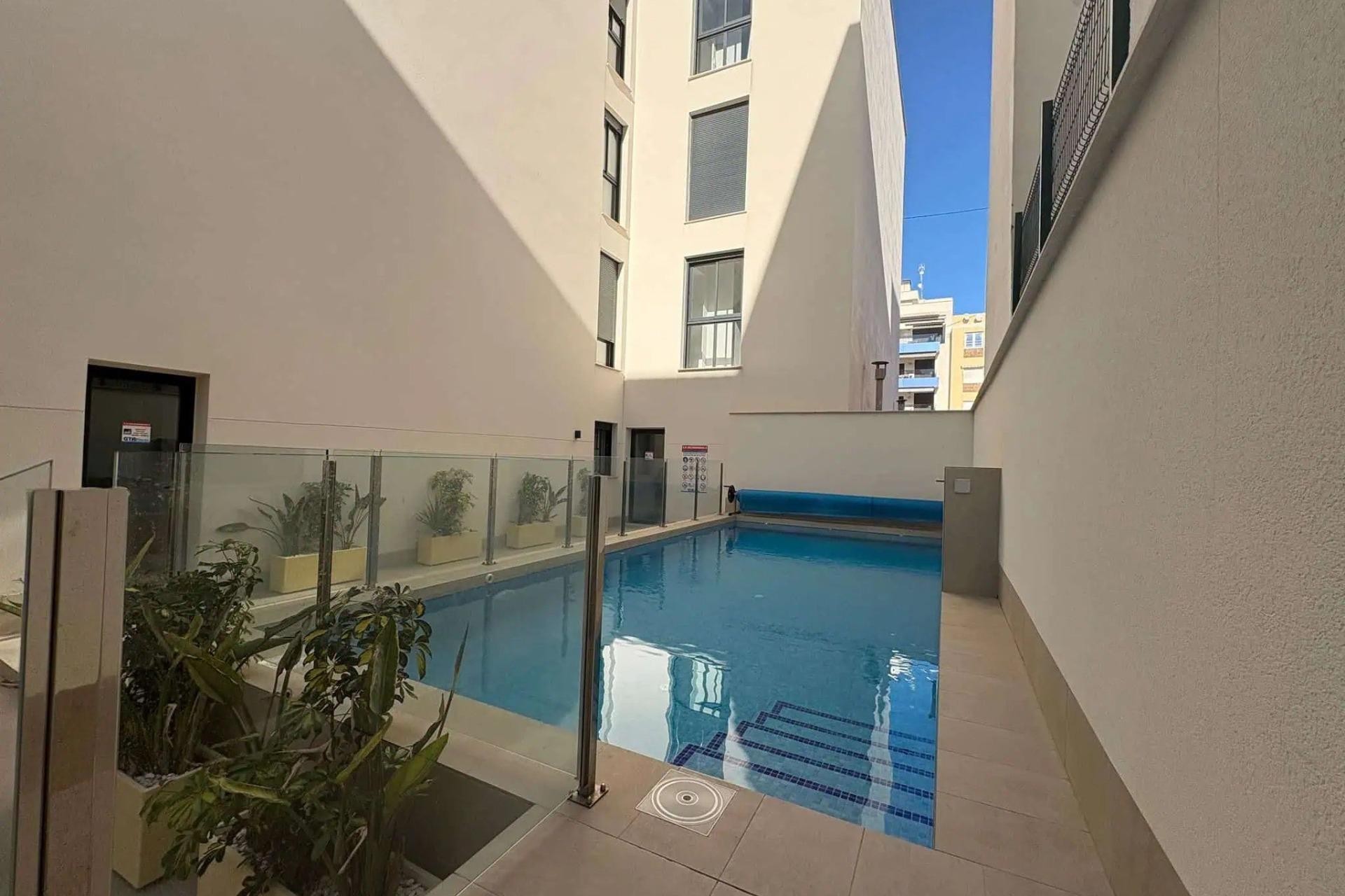 Resale - Penthouse -
Torrevieja - Las Piscinas Naturales