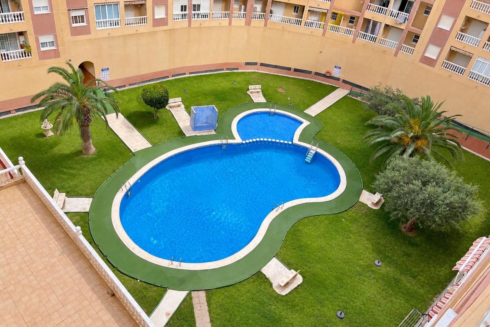Resale - Penthouse -
Torrevieja - PARQUE DE LAS NACIONES