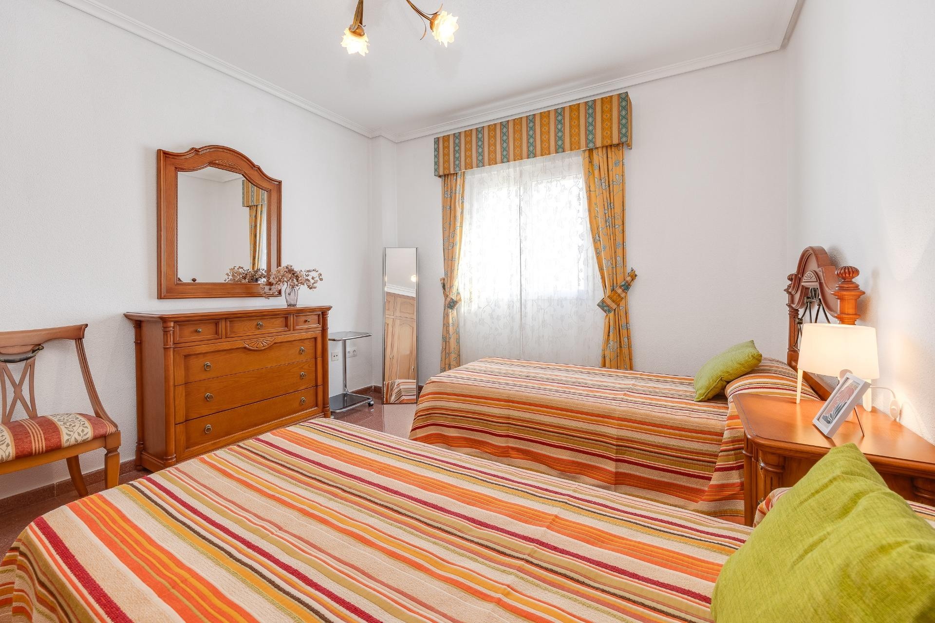 Resale - Penthouse -
Torrevieja - Paseo Maritimo