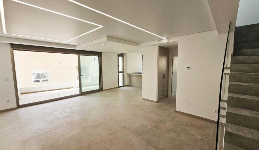 Resale - Penthouse -
Torrevieja - Paseo Maritimo