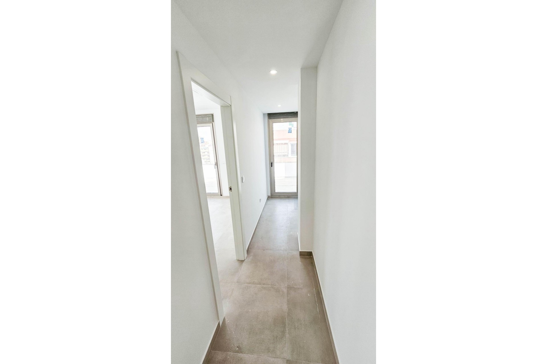 Resale - Penthouse -
Torrevieja - Paseo Maritimo
