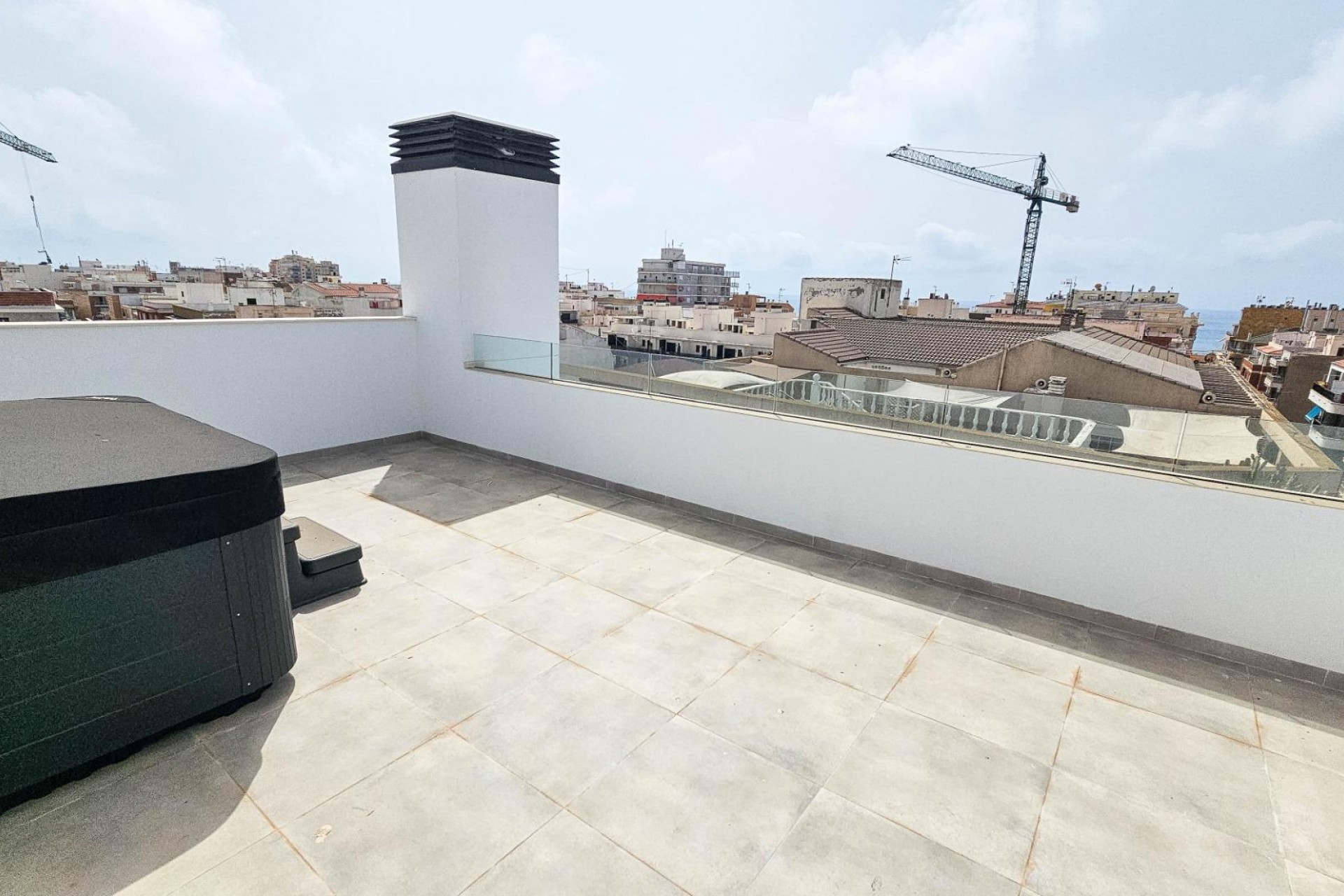 Resale - Penthouse -
Torrevieja - Paseo Maritimo
