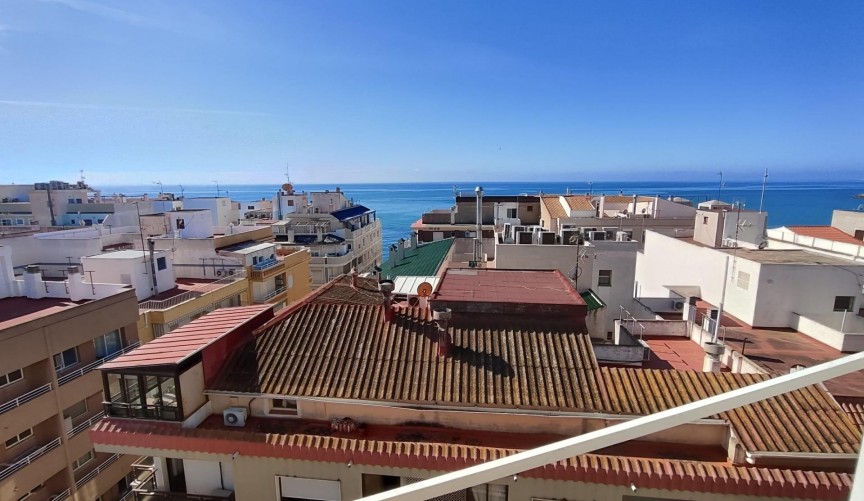 Resale - Penthouse -
Torrevieja - Paseo Maritimo