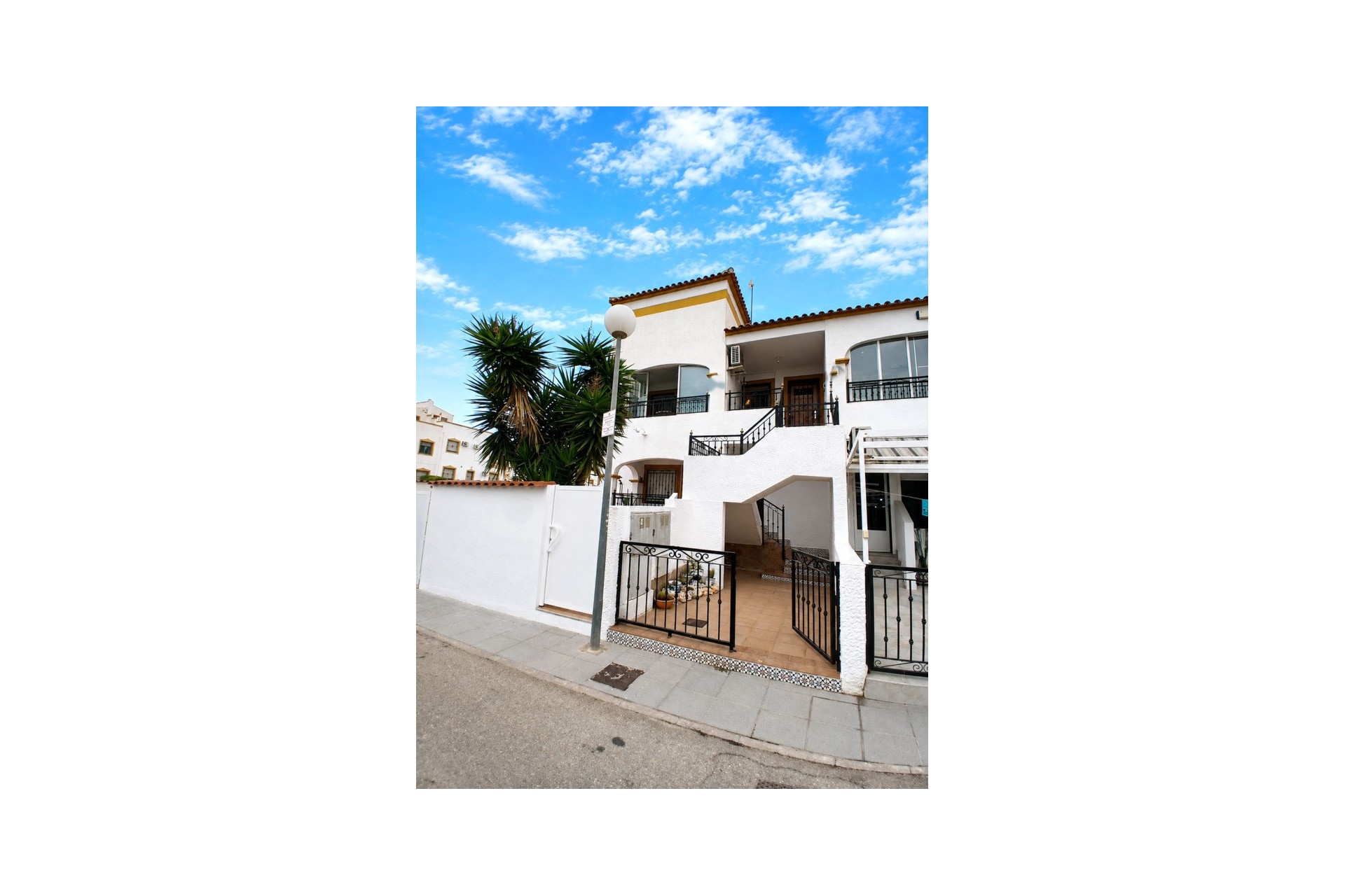 Resale - Penthouse -
Vistabella Golf Entre Naranjos - Inland