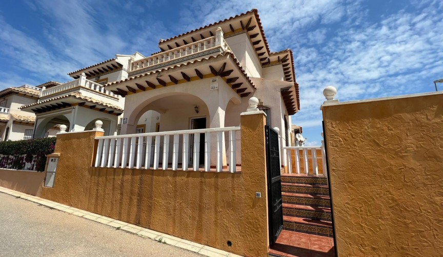 Resale - Quad House -
Orihuela Costa - Montezenia