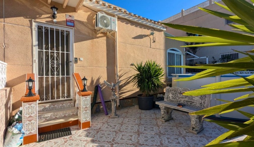 Resale - Quad Villa -
San Miguel de Salinas - Inland