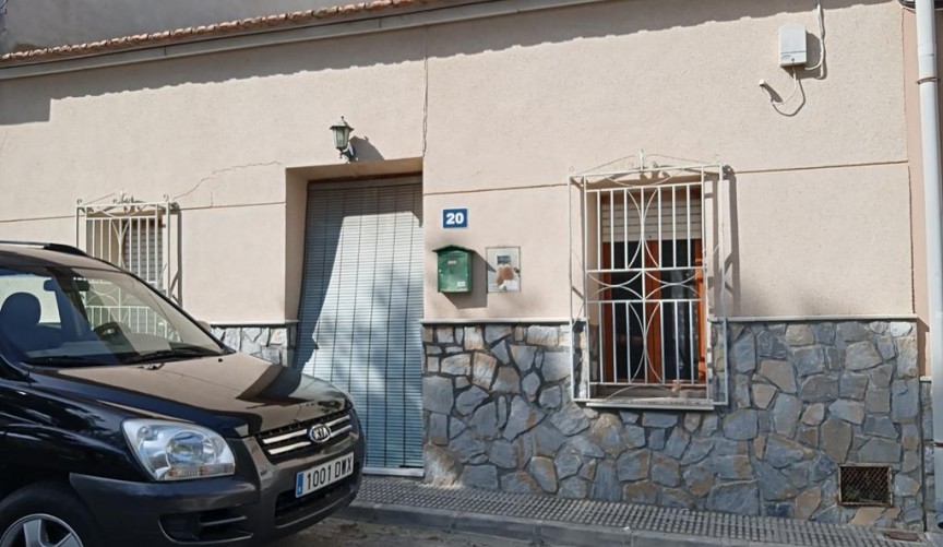 Resale - Semi Detached -
HurchIllo - PUEBLO CENTRO