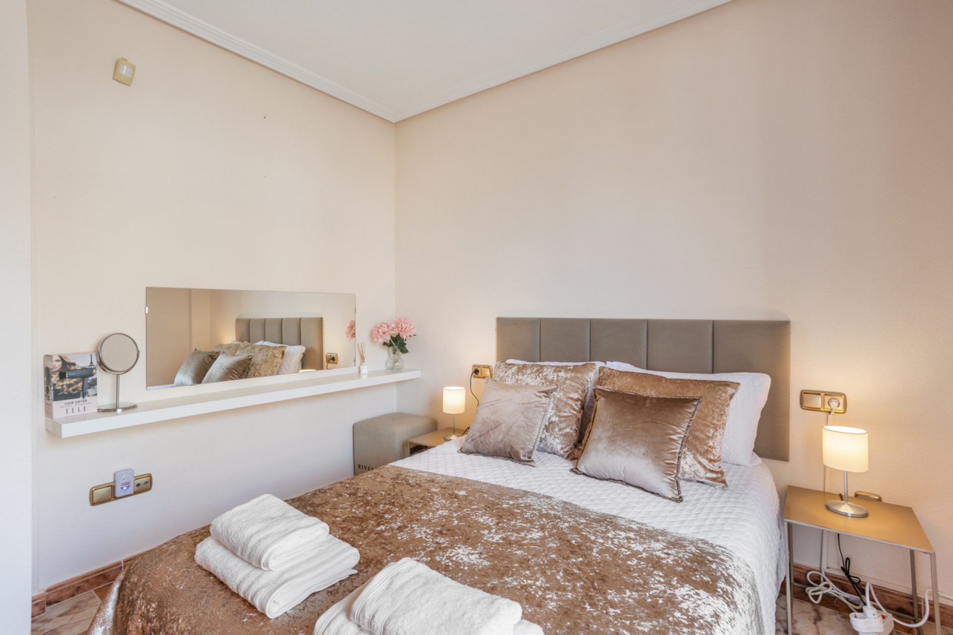 Resale - Semi Detached -
Lomas de Caboroig