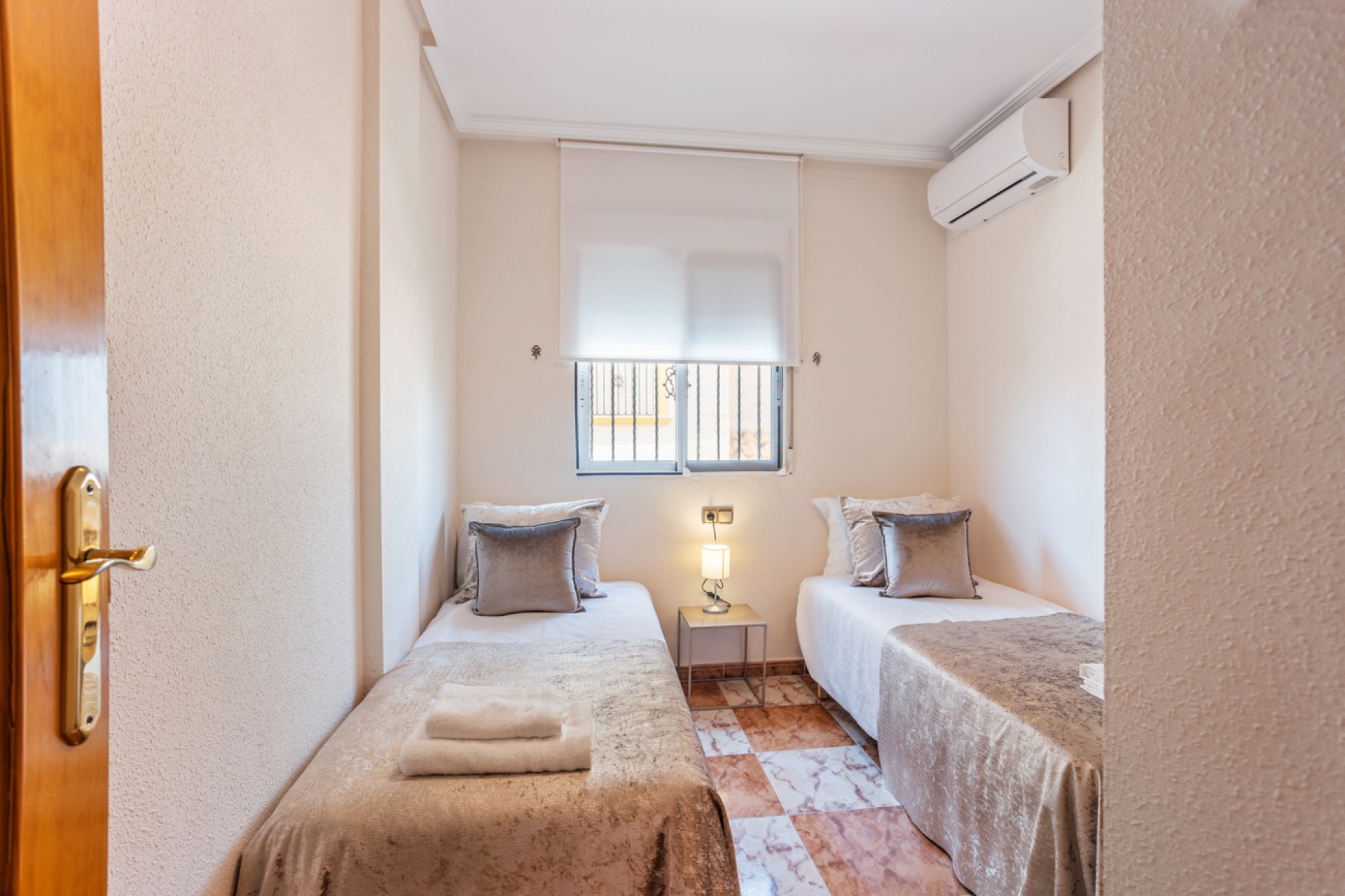 Resale - Semi Detached -
Lomas de Caboroig