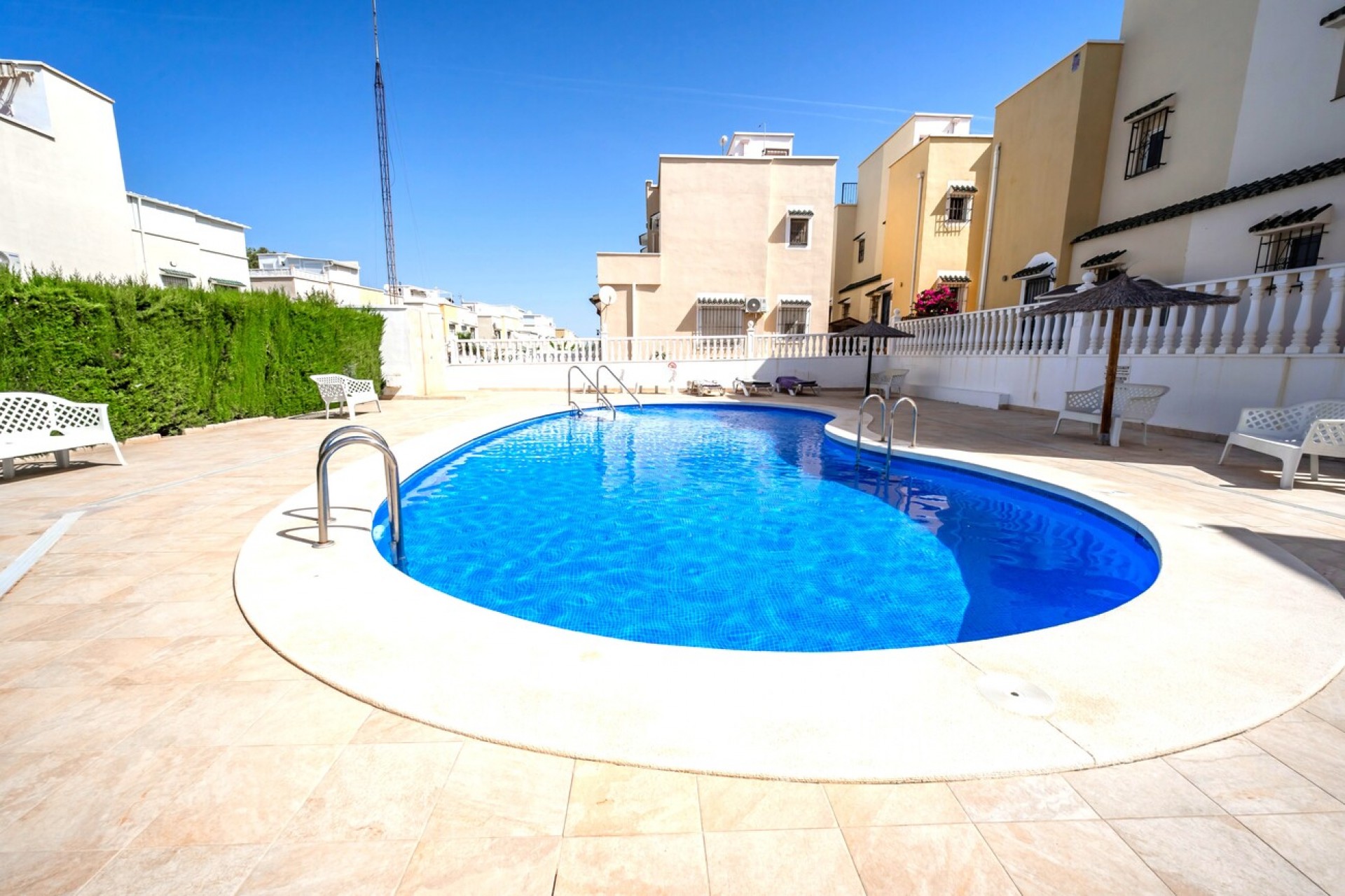 Resale - Semi Detached -
Los Altos - Res Valle de los pinos