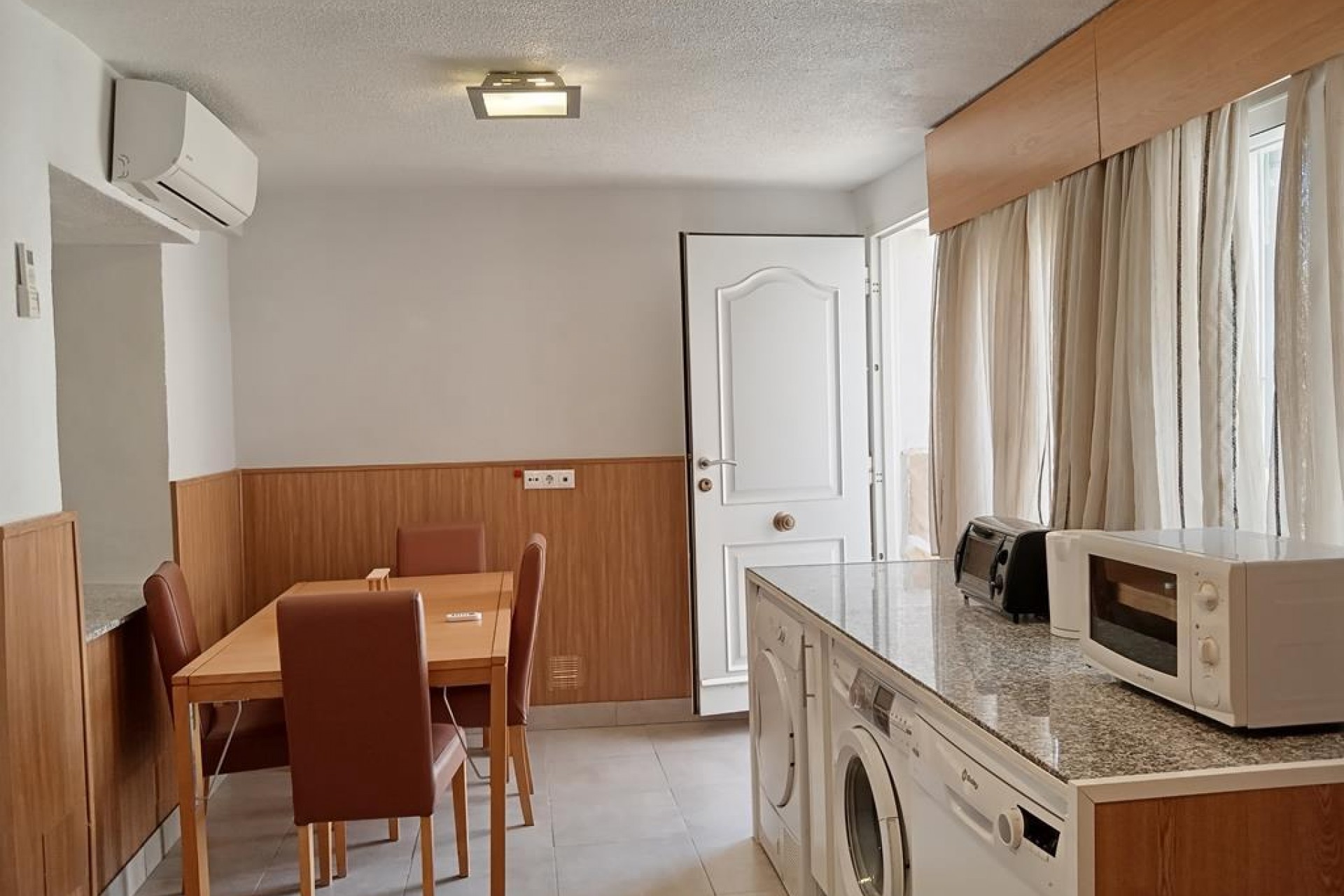 Resale - Semi Detached -
Los Montesinos - PUEBLO CENTRO