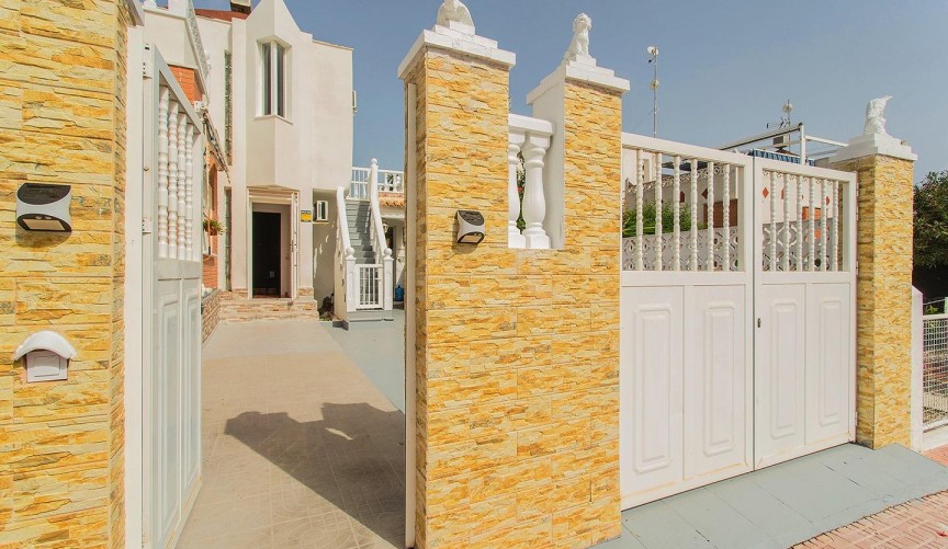 Resale - Semi Detached -
Orihuela - Urbanización Perla Del Mar