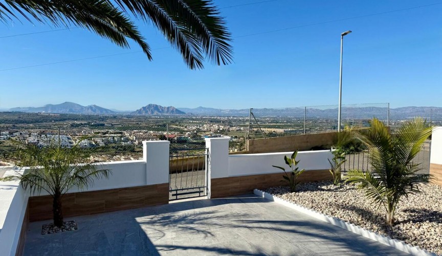 Resale - Semi Detached -
Rojales, CIudad Quesada