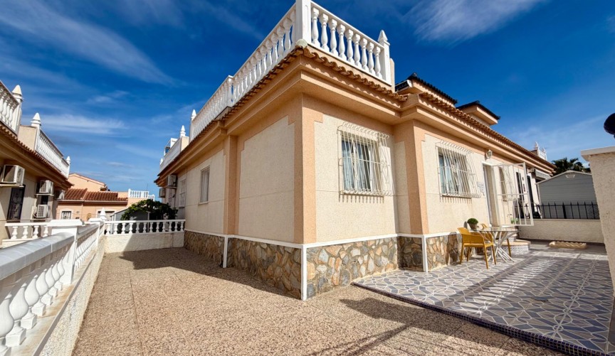Resale - Semi Detached -
Rojales - Pueblo