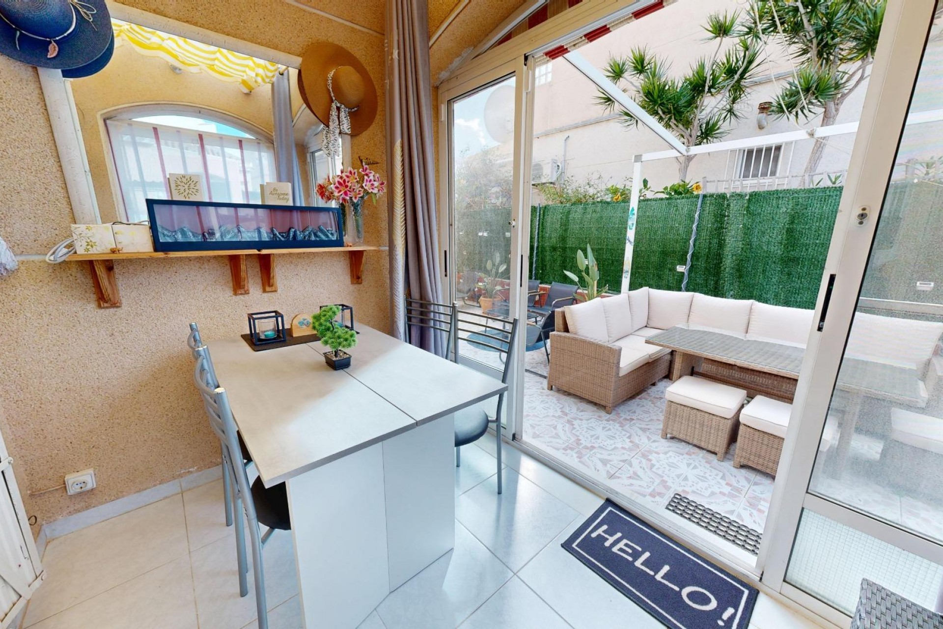 Resale - Semi Detached -
San Miguel de Salinas - 03193