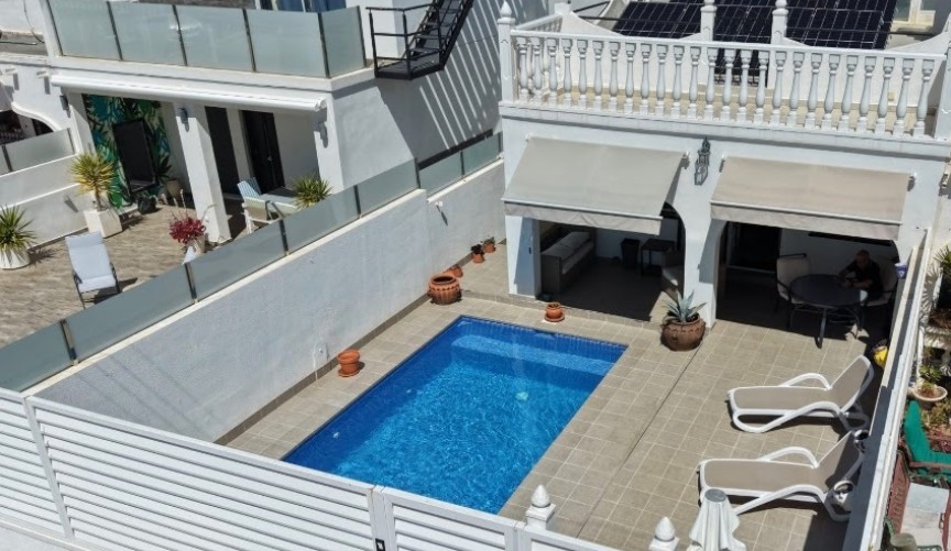 Resale - Semi Detached -
San Miguel de Salinas - Inland