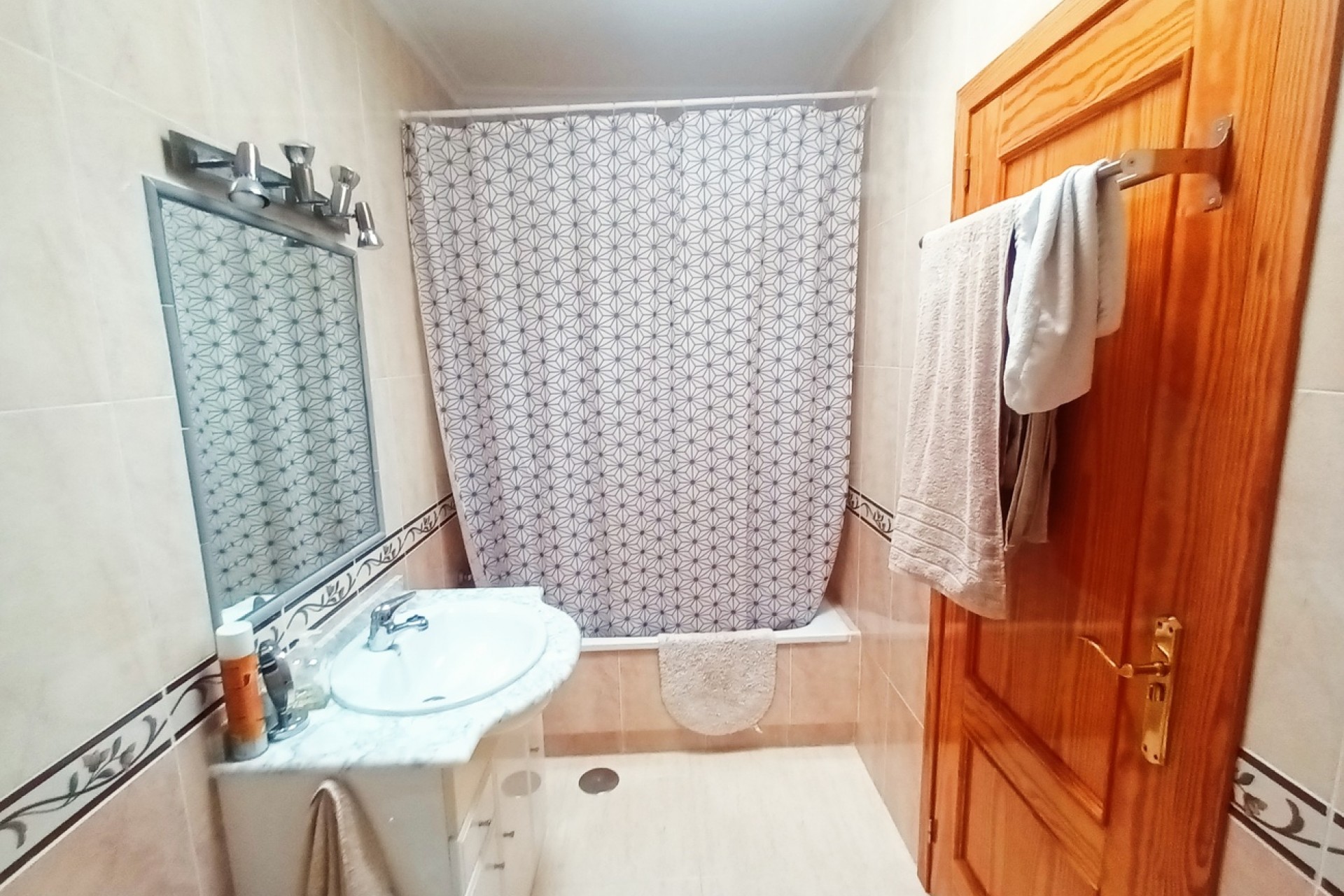 Resale - Semi Detached -
Sucina - Inland