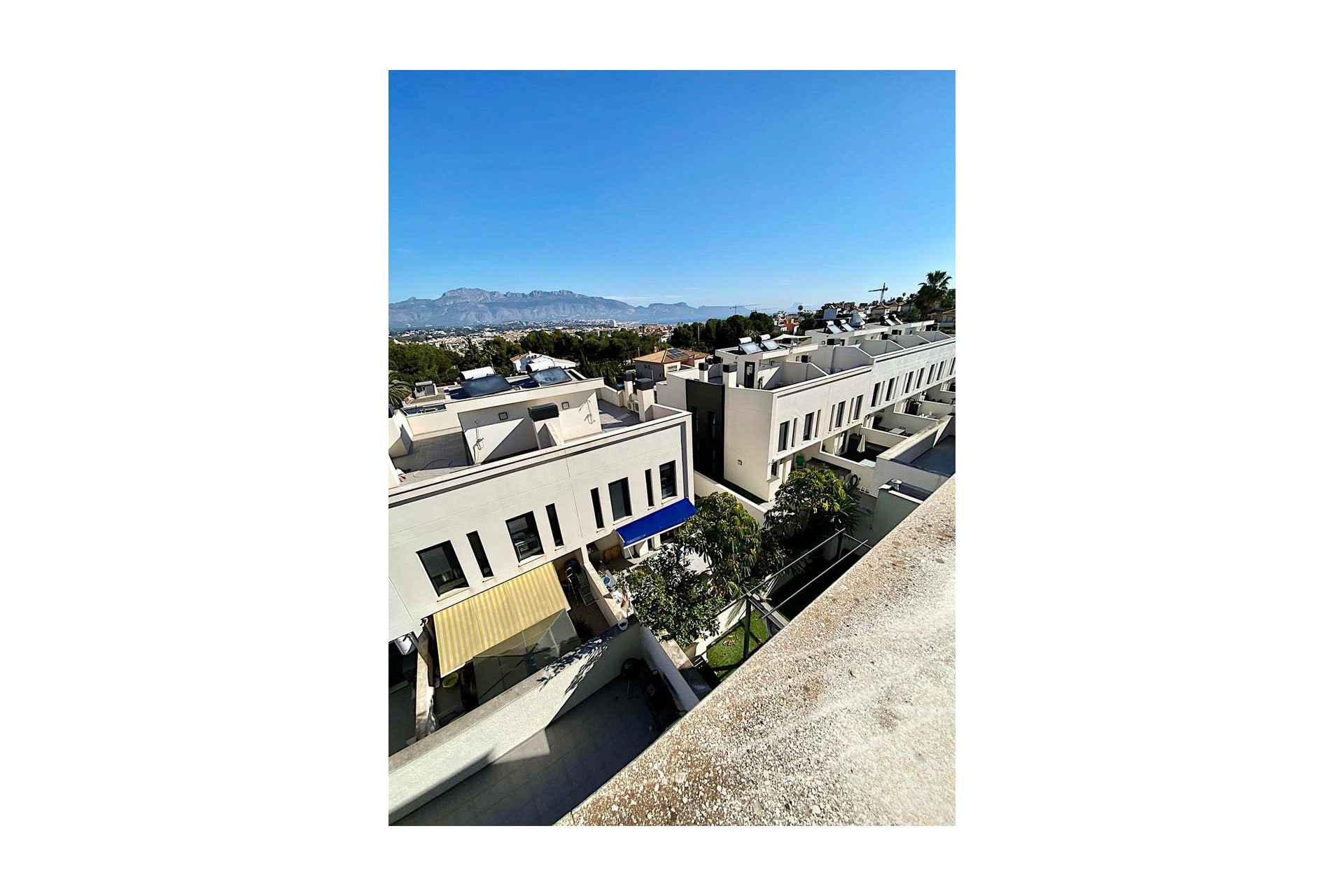 Resale - Town House -
Albir - Costa Blanca