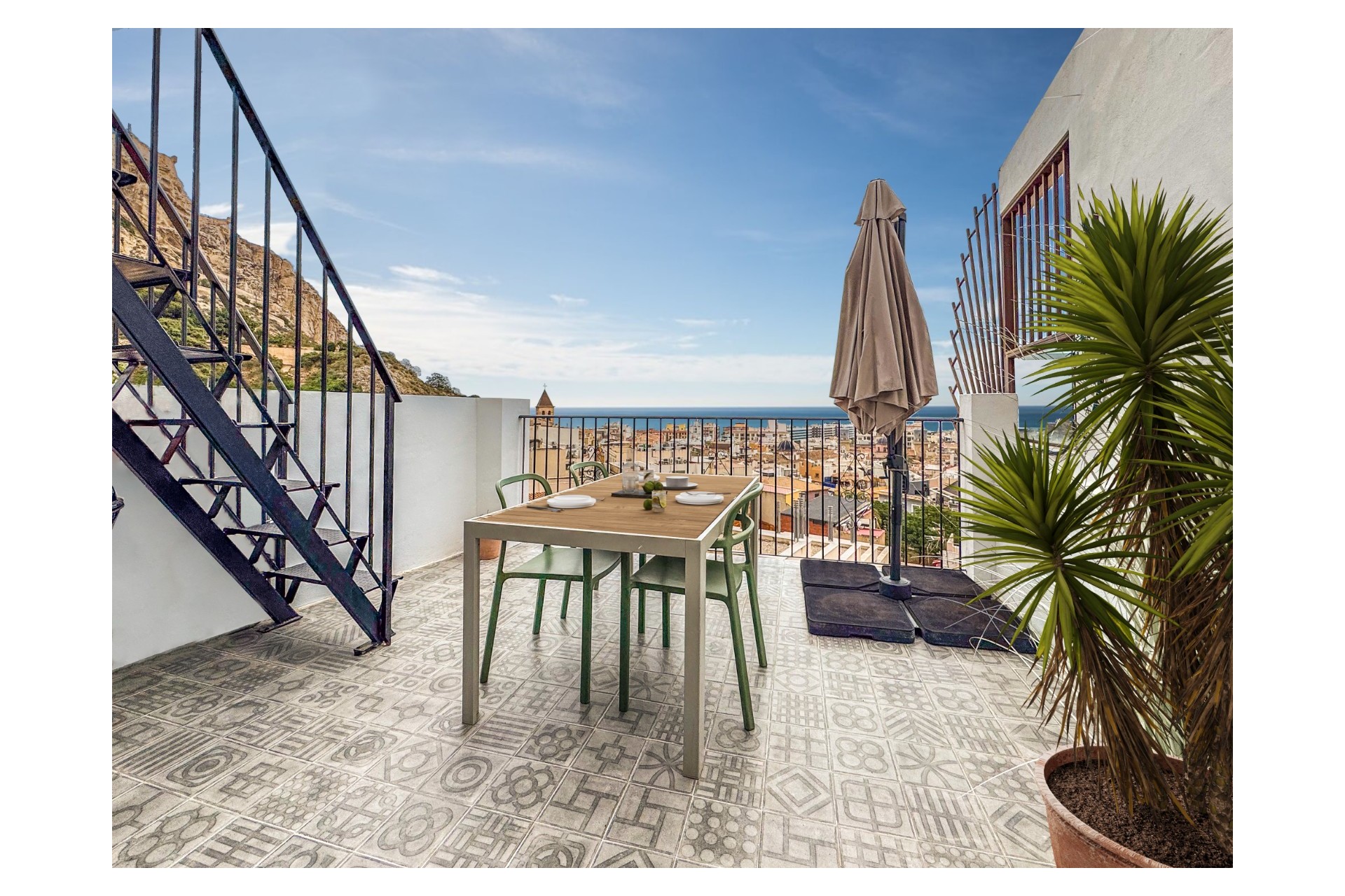 Resale - Town House -
Alicante - Costa Blanca