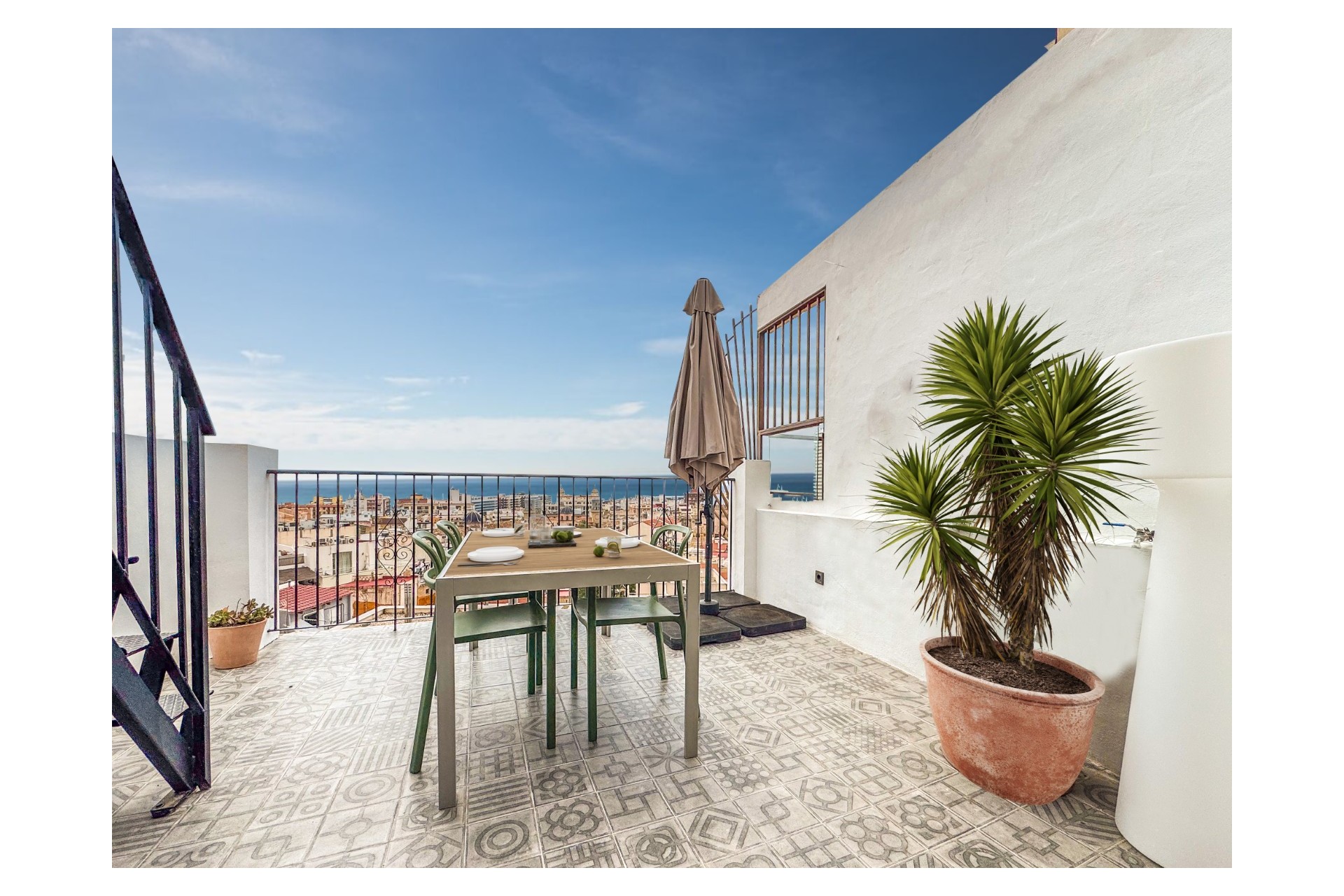 Resale - Town House -
Alicante - Costa Blanca