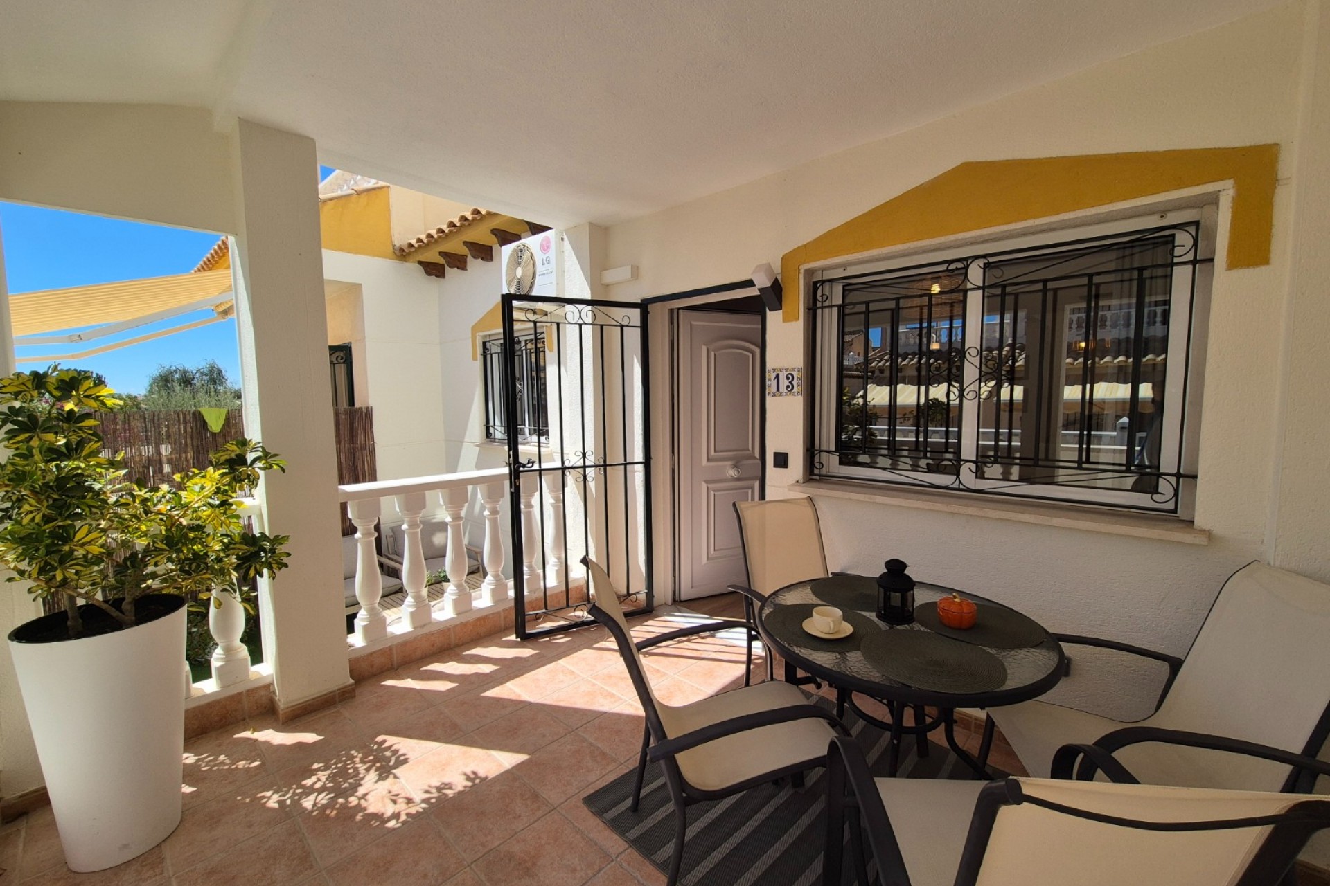 Resale - Town House -
Alicante - Costa Blanca