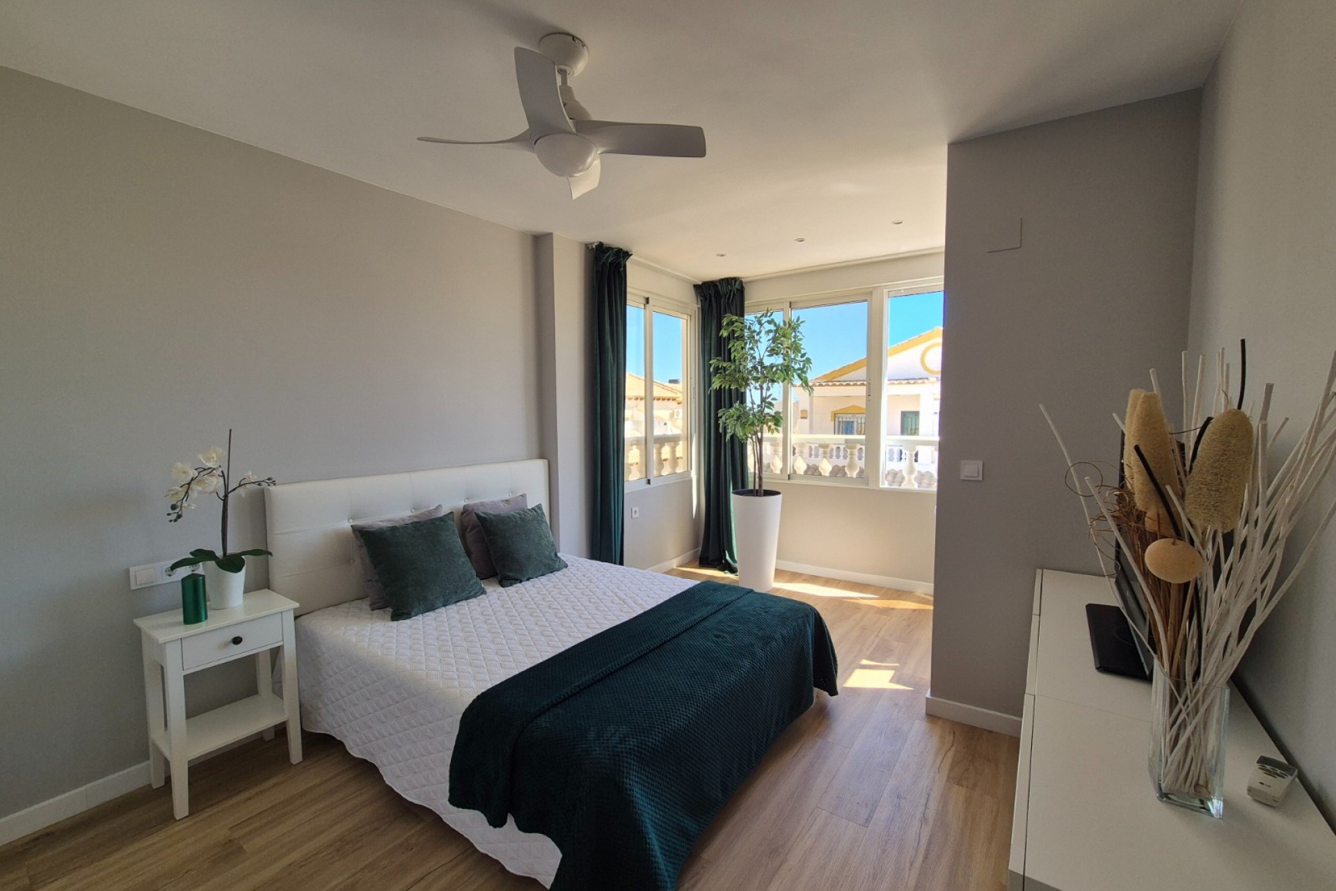 Resale - Town House -
Alicante - Costa Blanca