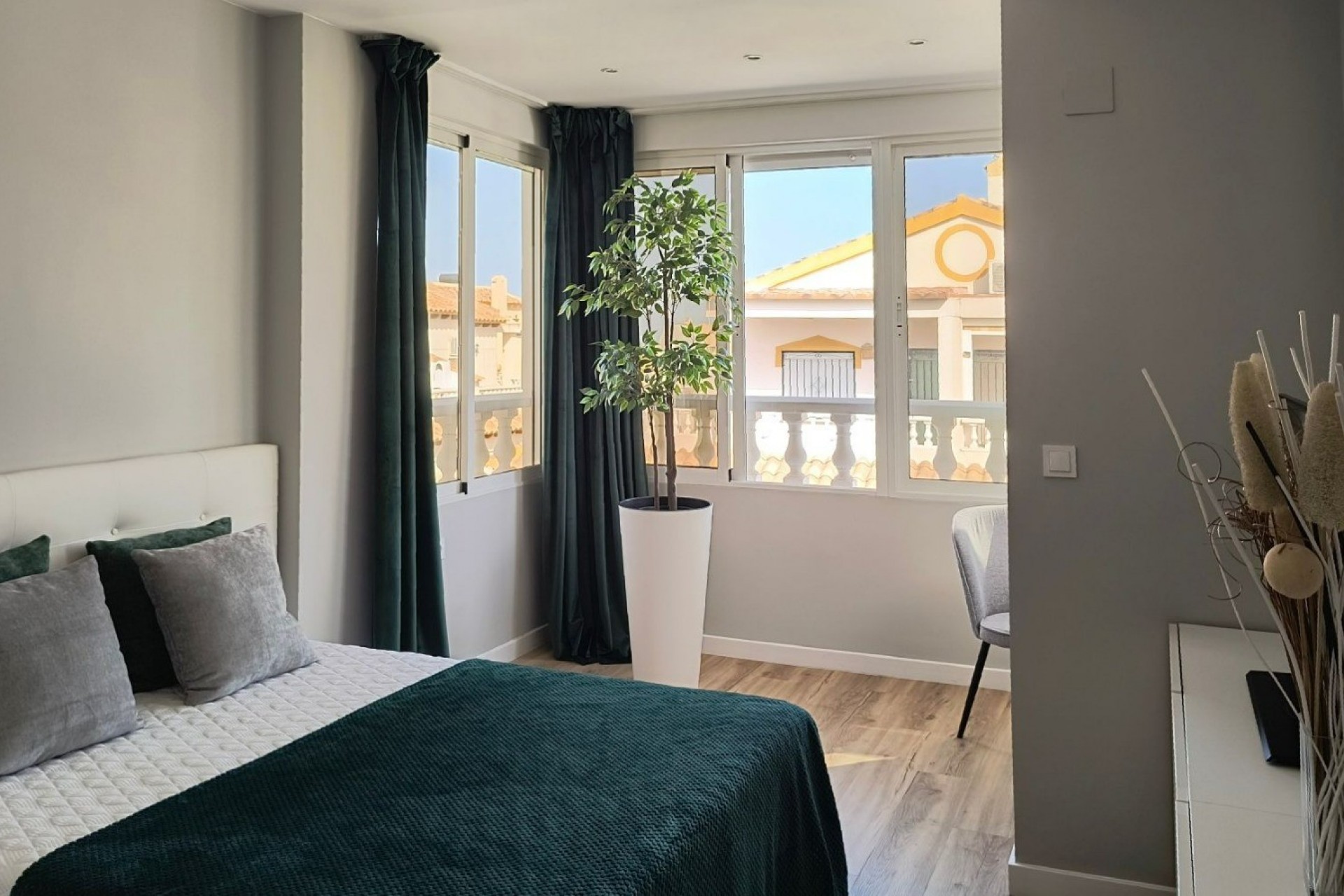 Resale - Town House -
Alicante - Costa Blanca
