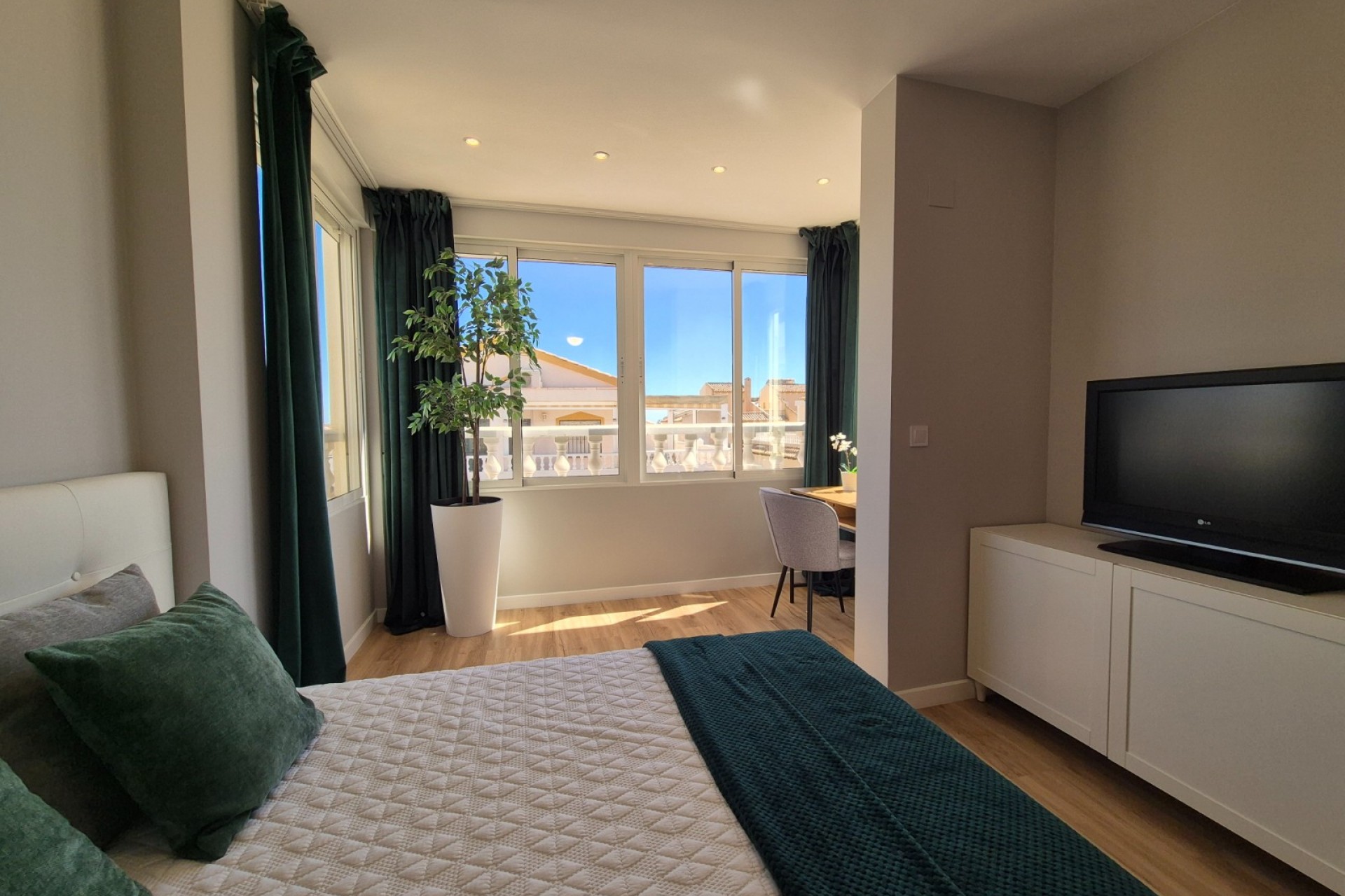 Resale - Town House -
Alicante - Costa Blanca