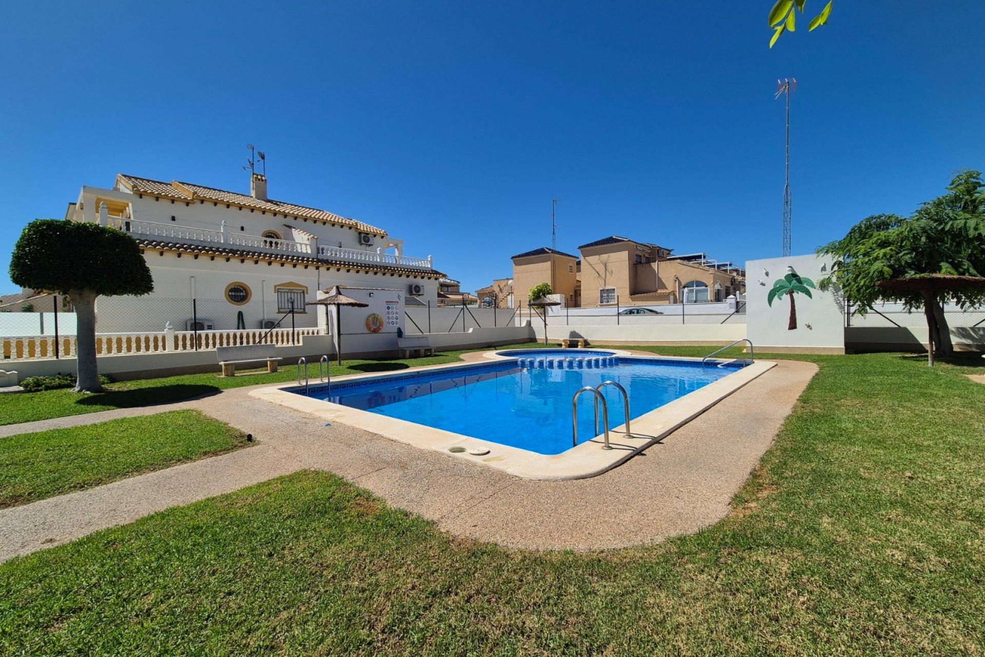 Resale - Town House -
Alicante - Costa Blanca