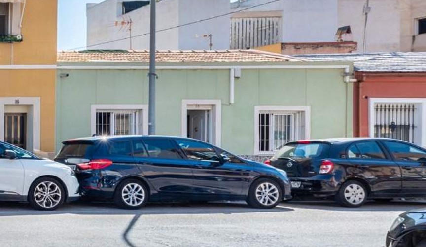 Resale - Town House -
Alicante - San Agustin