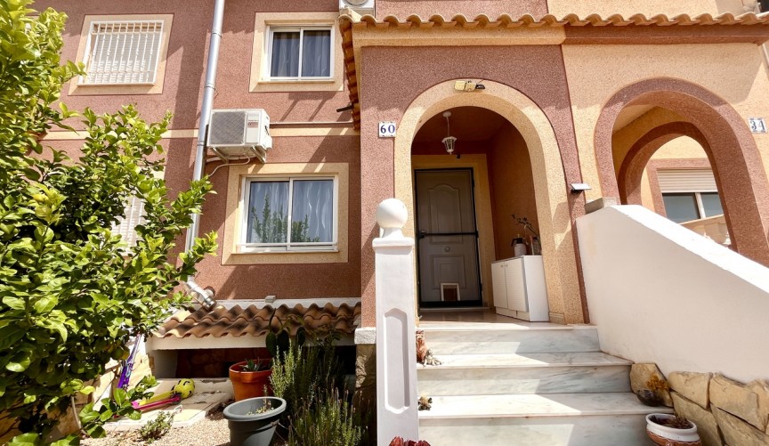 Resale - Town House -
Avileses - Inland