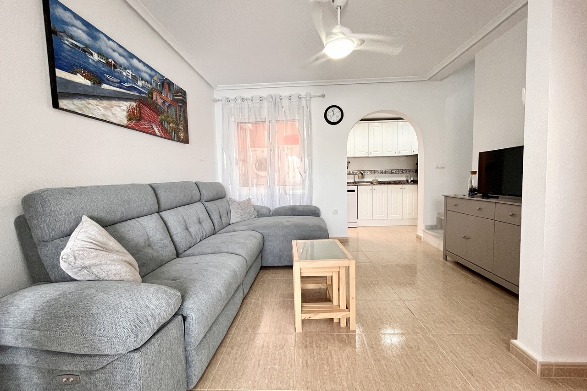 Resale - Town House -
Avileses - Inland