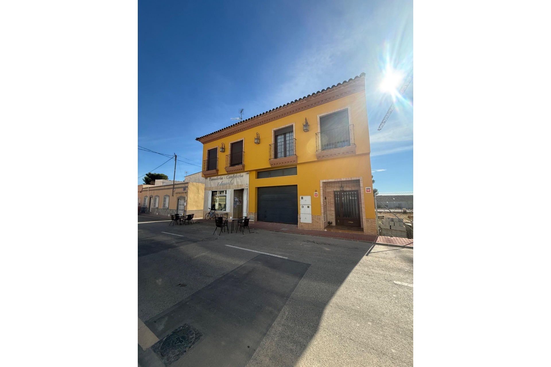 Resale - Town House -
Avileses