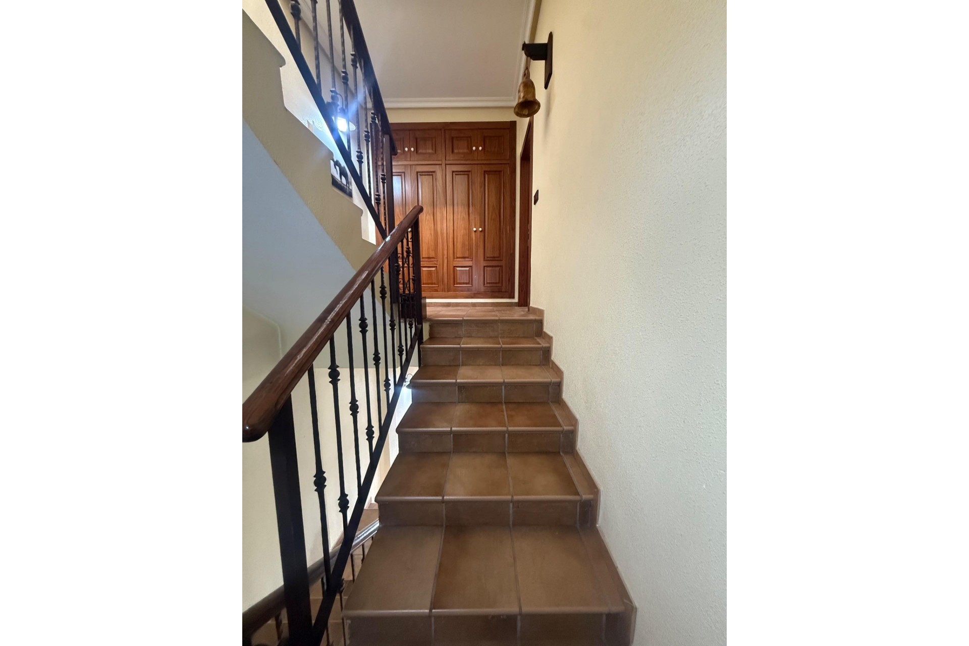 Resale - Town House -
Avileses