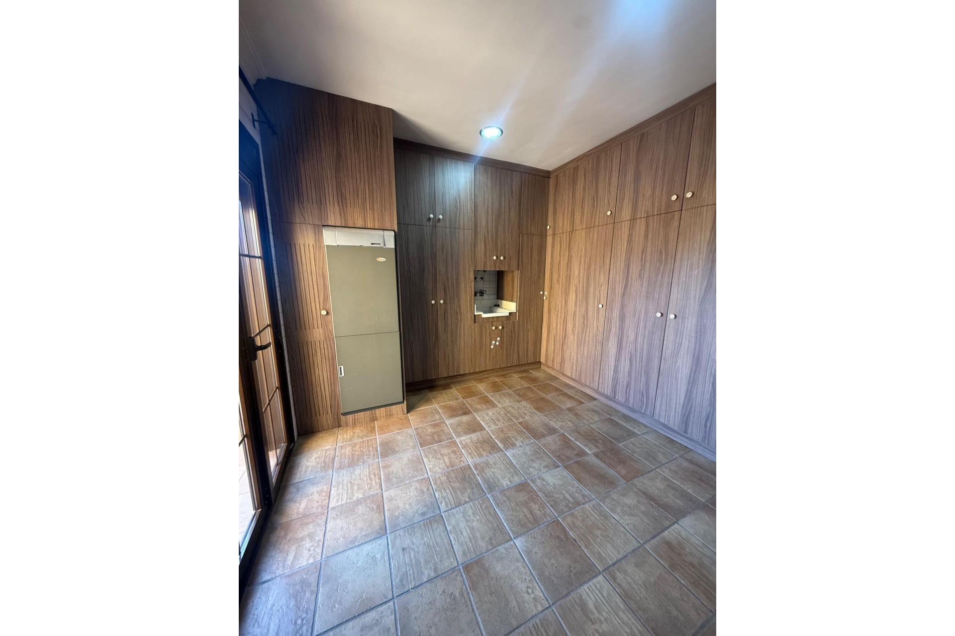 Resale - Town House -
Avileses