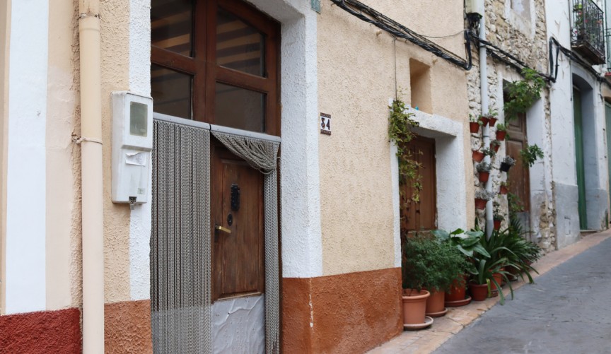 Resale - Town House -
Castell de Castells - Inland