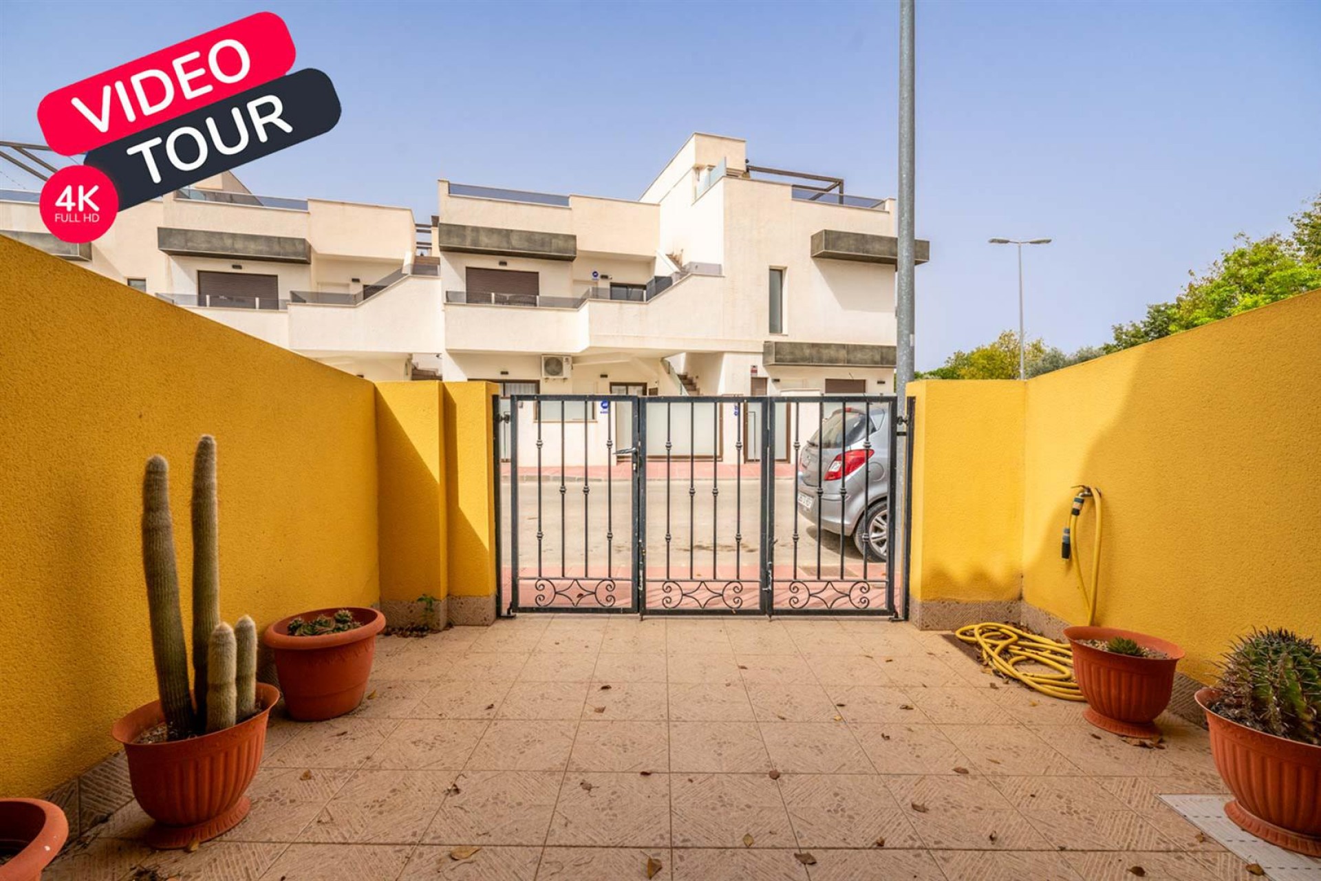 Resale - Town House -
Dolores de Pacheco - Inland