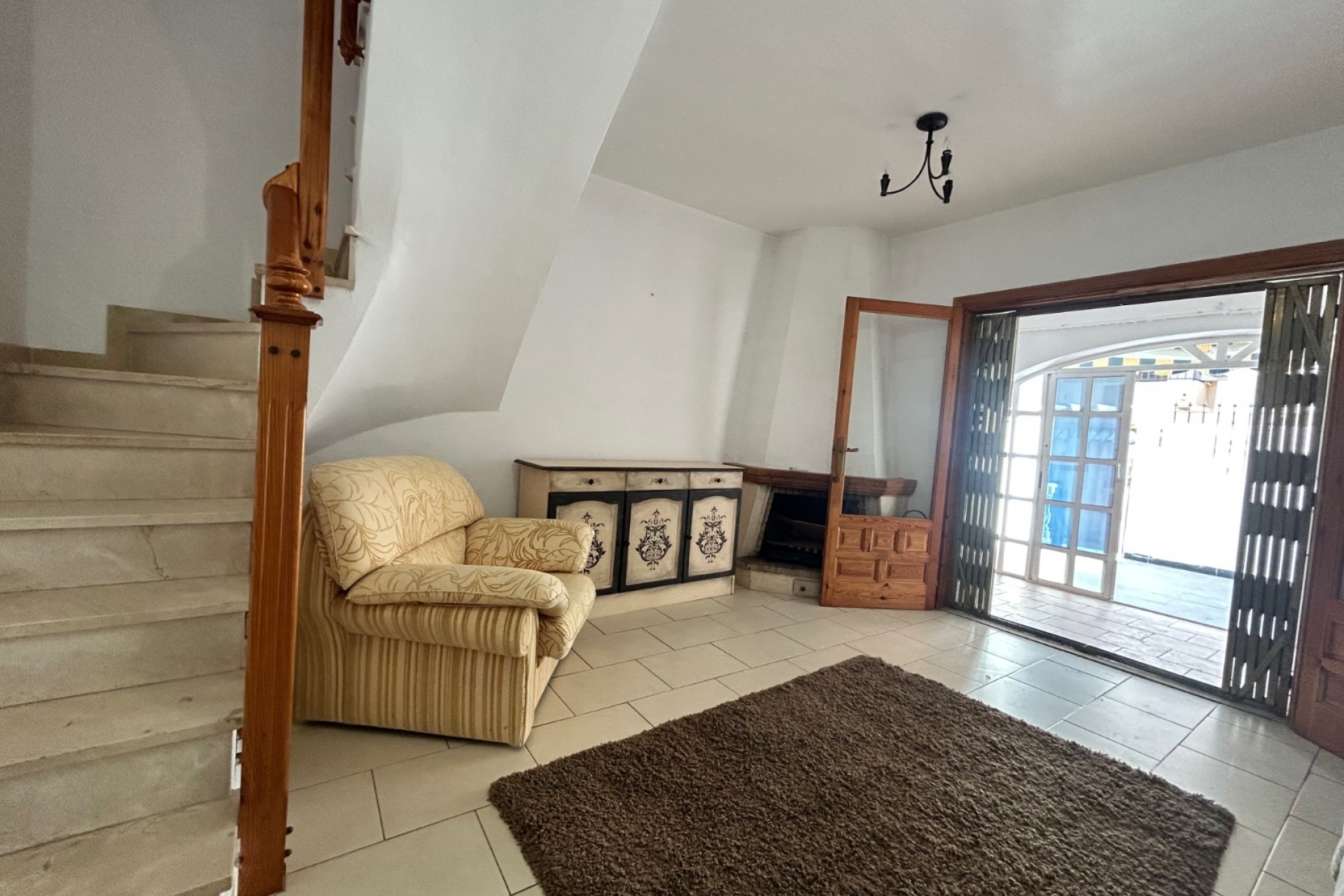 Resale - Town House -
El Chaparral - Inland