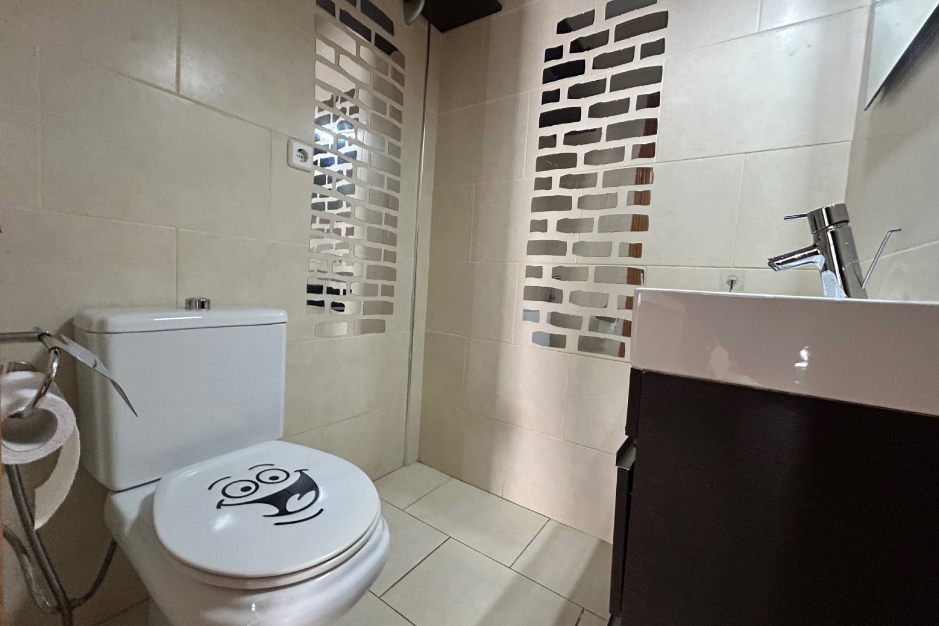 Resale - Town House -
El Chaparral - Inland