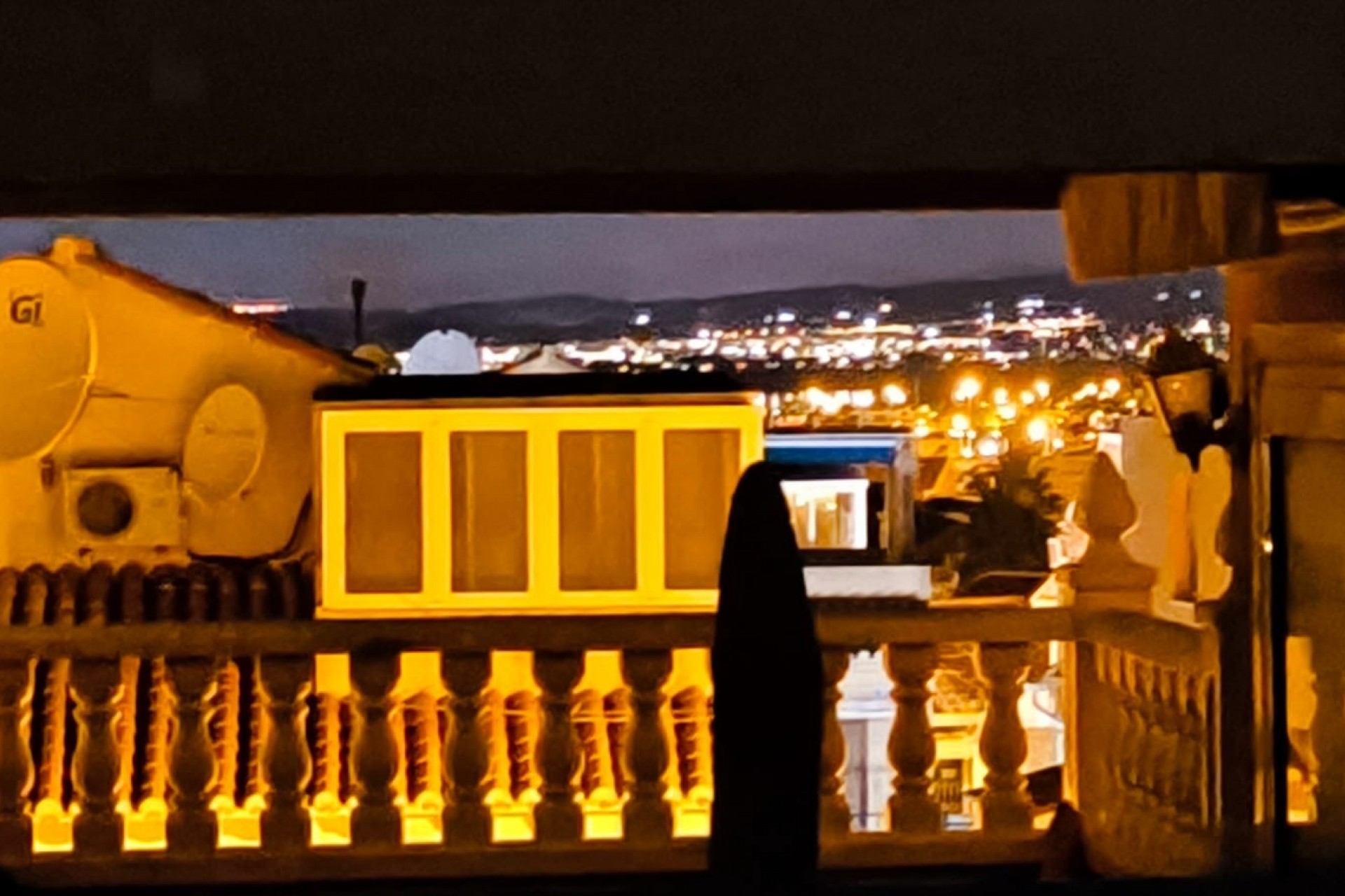 Resale - Town House -
El Chaparral - Inland