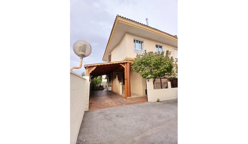 Resale - Town House -
Elda - Inland