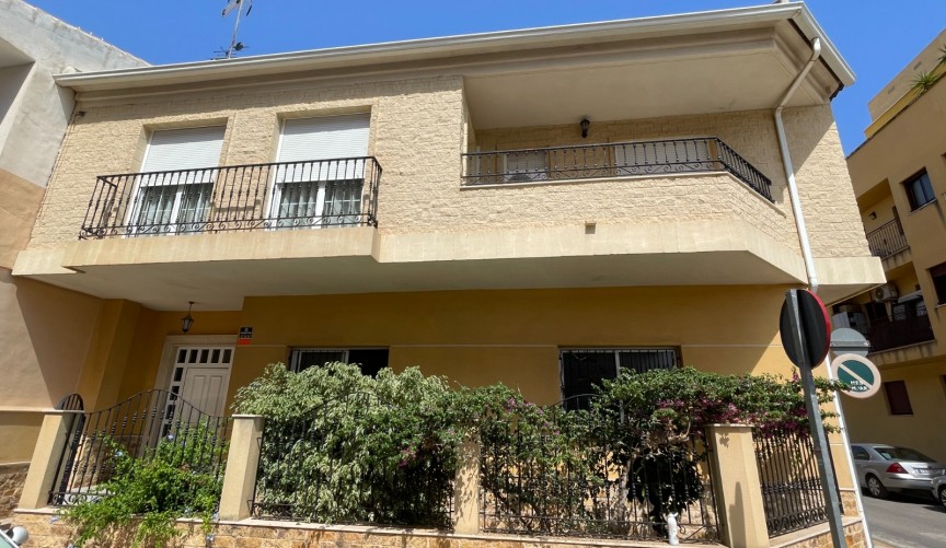 Resale - Town House -
Formentera del Segura - Costa Blanca