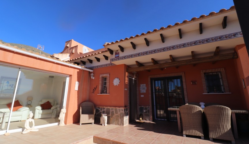 Resale - Town House -
Fortuna - Inland