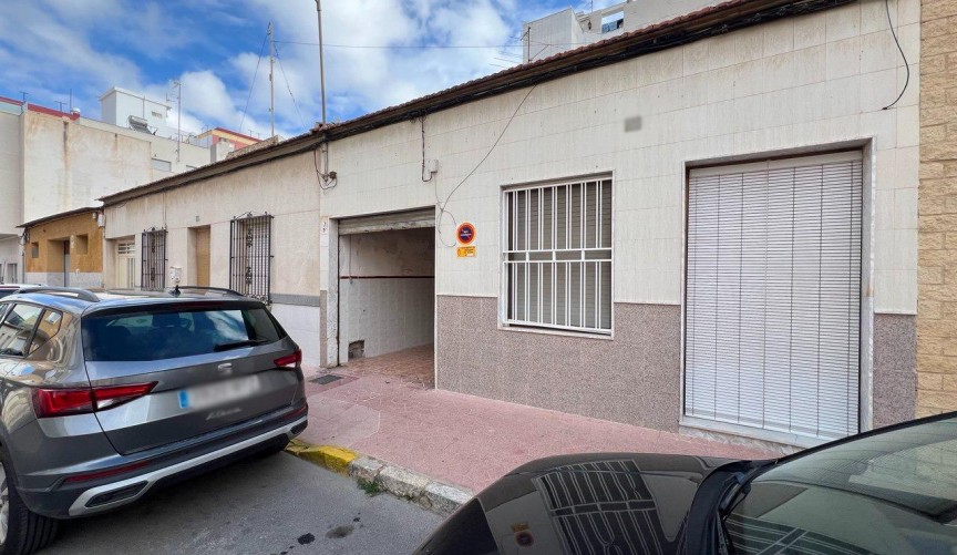Resale - Town House -
Guardamar del Segura - Centro