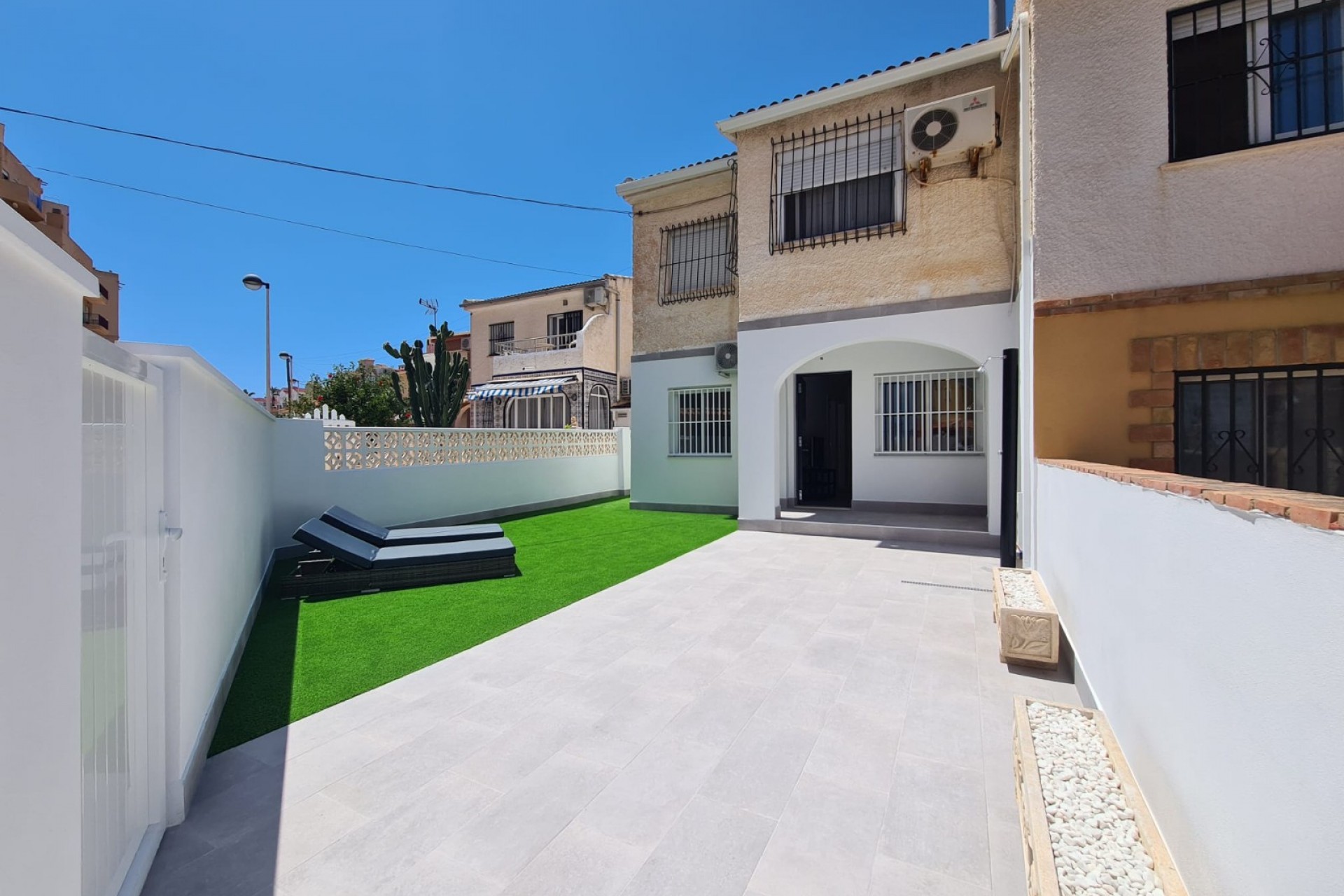 Resale - Town House -
La Mata - Costa Blanca