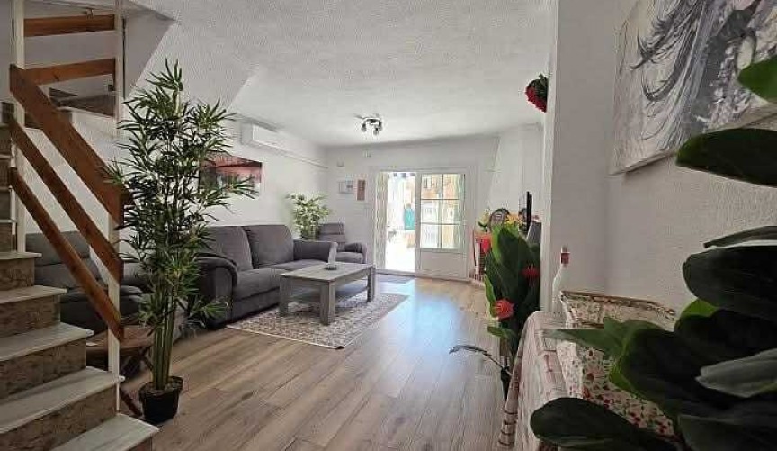 Resale - Town House -
La Rosaleda - Inland